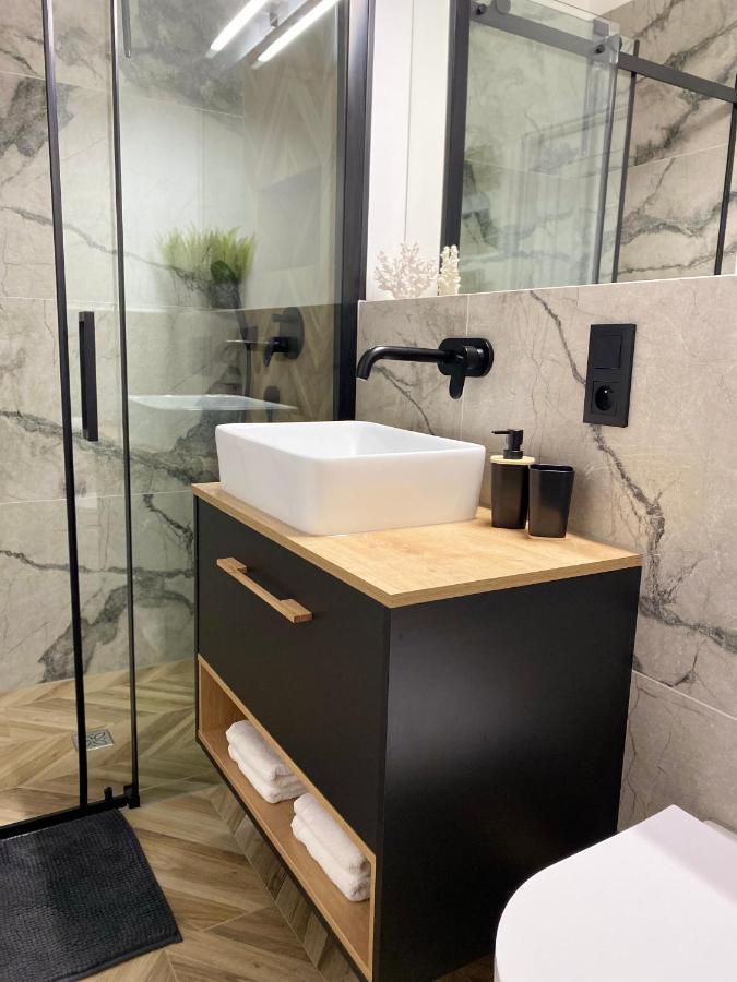 P&A Apartament Гонски Экстерьер фото