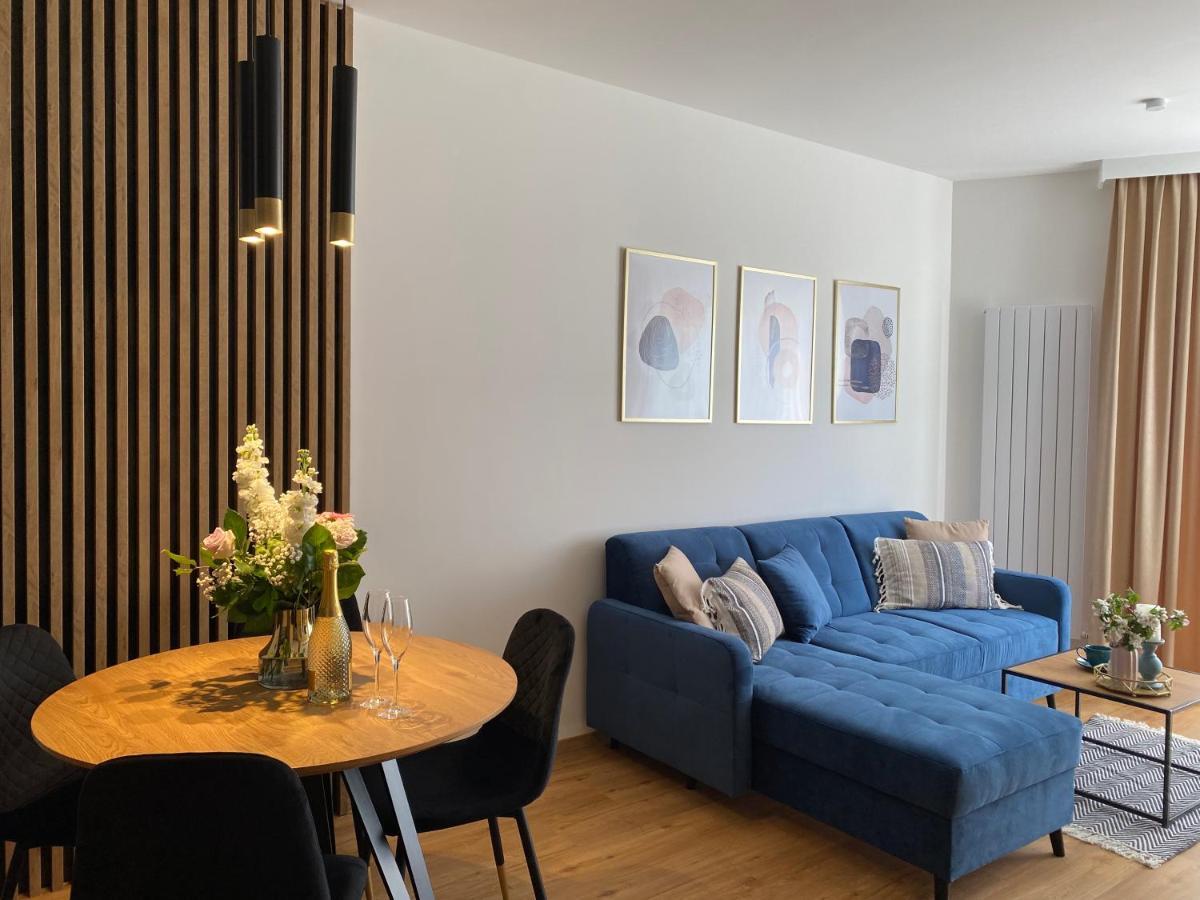 P&A Apartament Гонски Экстерьер фото