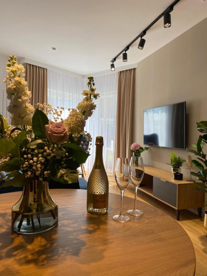 P&A Apartament Гонски Экстерьер фото